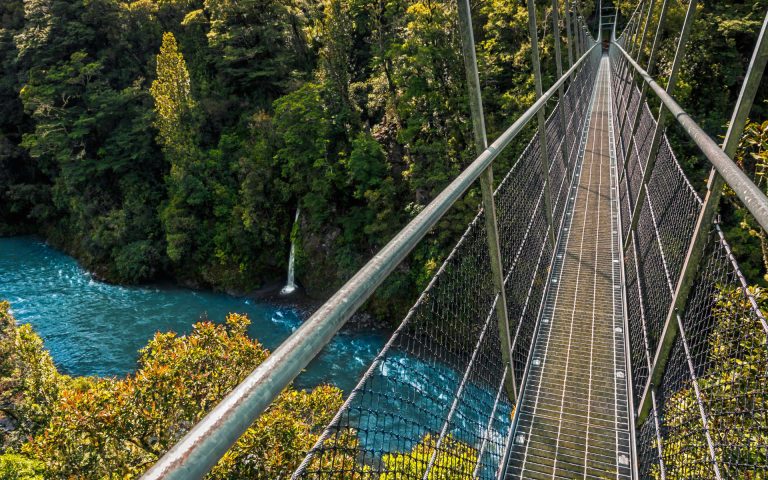 New Zealand-Waiohine Gorge Road-Dalefield-S0S1Vh1IdjY-Photo by CJ Lamb on Unsplash