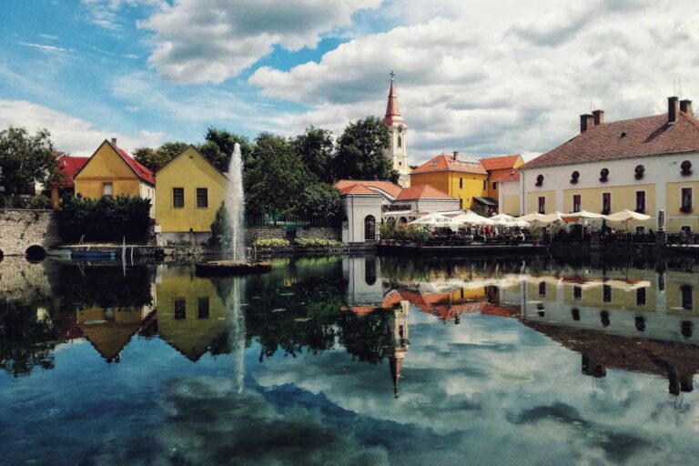hungary-matze-bob-LHqE2qAVxQA-unsplash