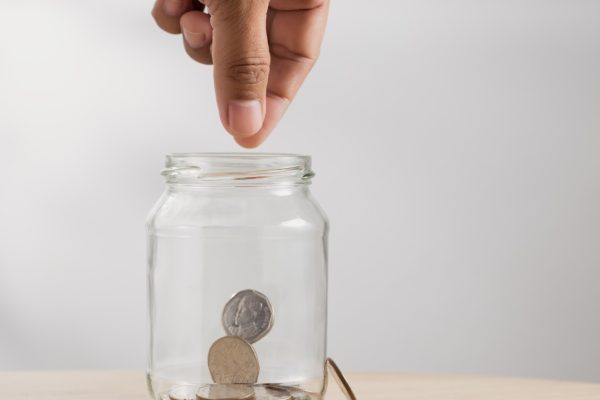 10 Ways to Save Money While Studying Overseas  